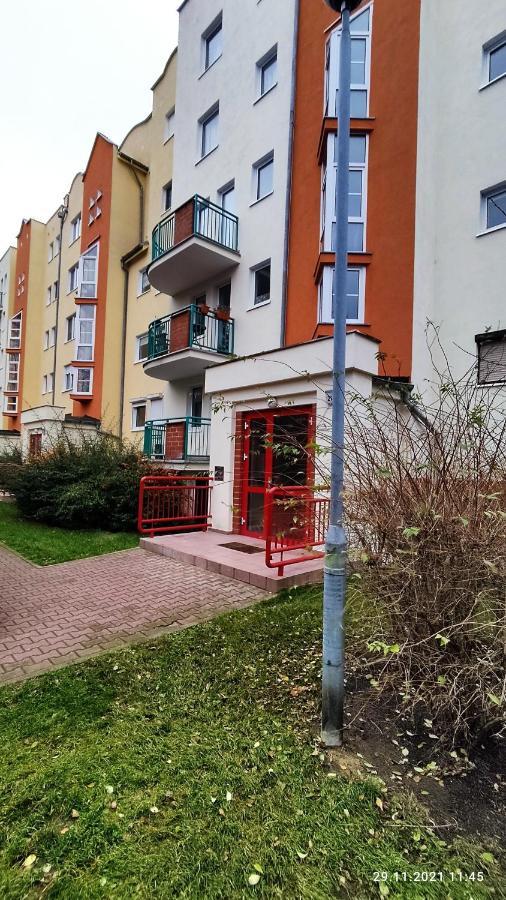 פוזנן Apartamencik Super מראה חיצוני תמונה