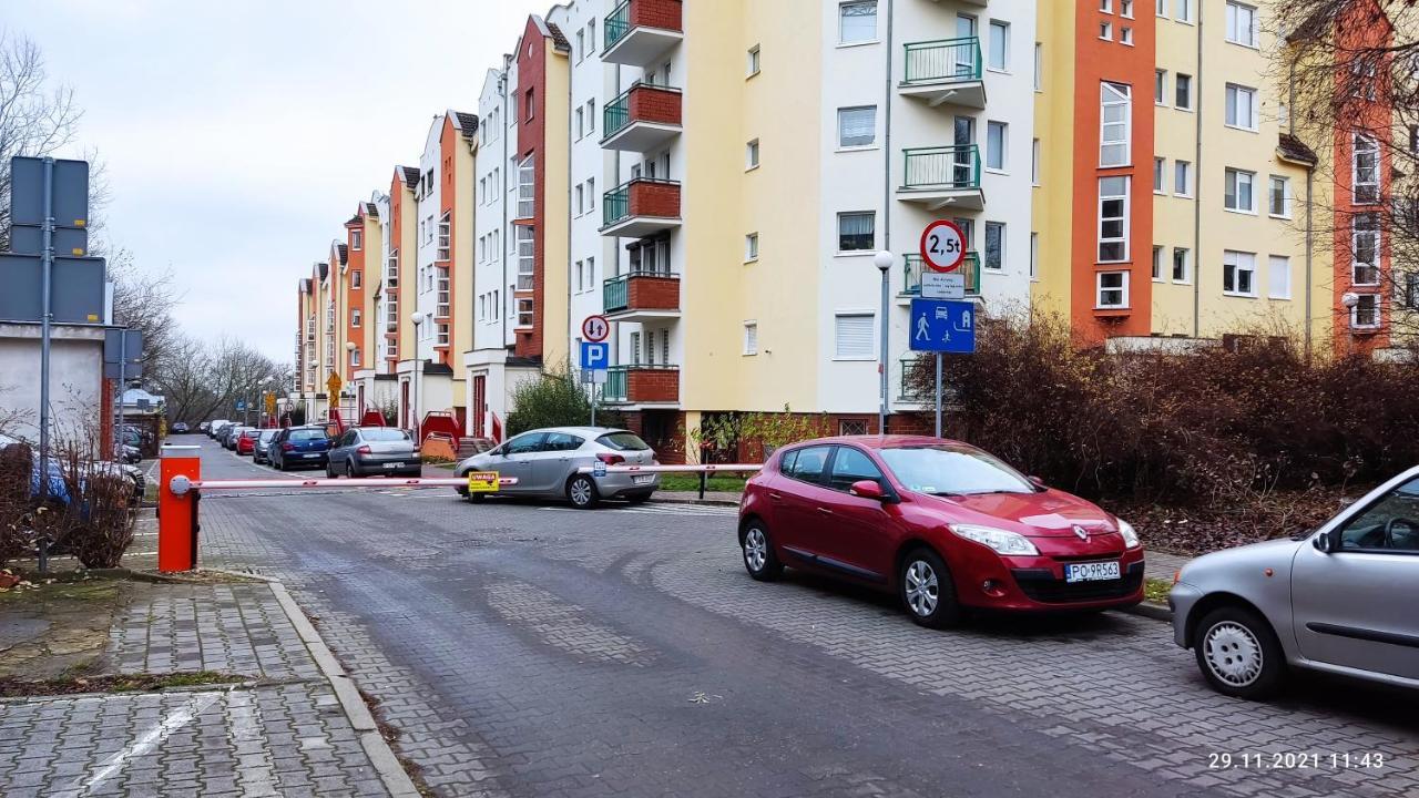 פוזנן Apartamencik Super מראה חיצוני תמונה